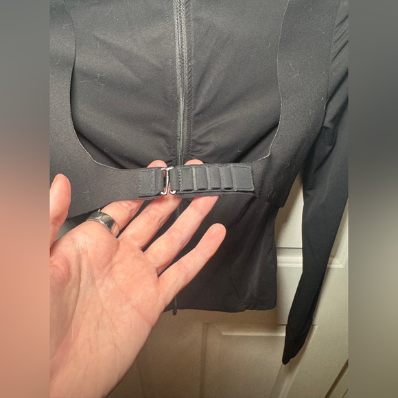 Halara UltraSculpt™
Ruched Push-Up Yoga Jacket - Picture 2 of 3